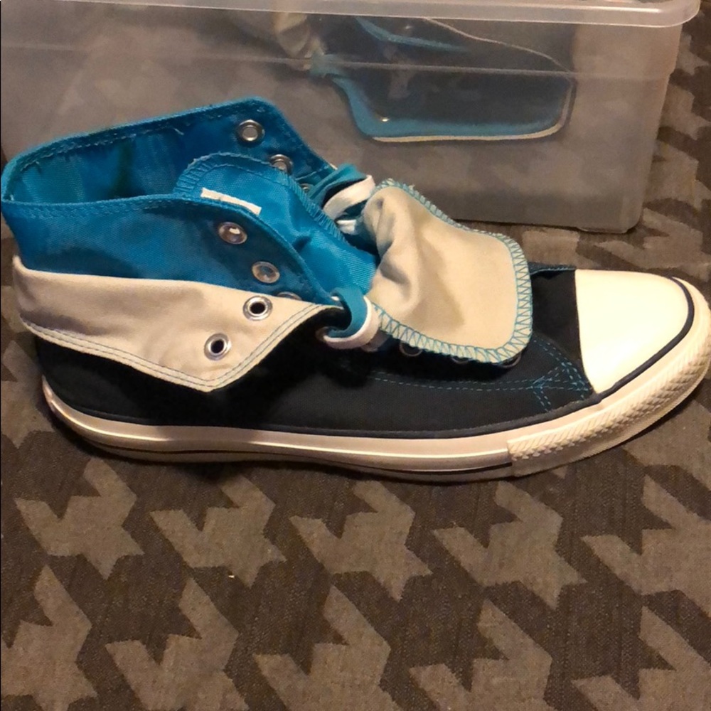 Converse baby blue